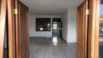 Ruko 3 Lantai Pinggir Jalan Utama Bagus Untuk Kantor Di Denpasar