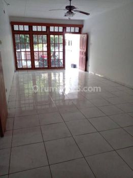 Rumah Disewakan di Pondok Indah
