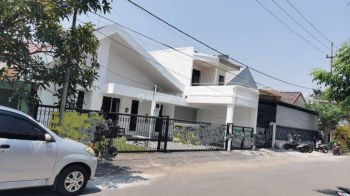 Rumah mewah siap huni lokasi sangat strategis