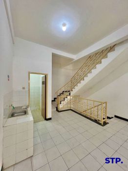 Sewa, Ruko 3 lantai di kompleks Mega Galaxy, MERR