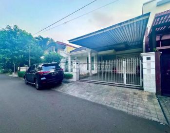 Rumah mewah terawat dlm komplek Bintaro sektor 1 strategis dkt PI