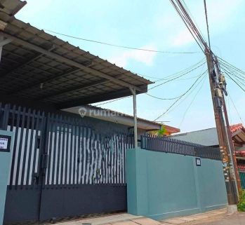 Dijual Rumah 2 Lantai di Taman Meruya Ilir Jakarta Barat