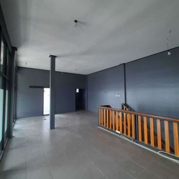 Ruko Untuk Kantor It area Gamping, Sleman Jogja Utara parkir luas