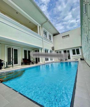 Rumah Hook Mewah di Kartika Utama, Pondok Indah, Jaksel