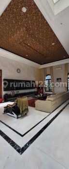 Di jual rumah mewah lt 1084 mtr huk lt marmer jalan lebar bagus dan siap huni