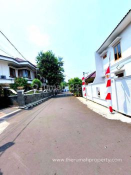 Rumah Mewah Tanah Luas Dalam Komplek Lebak Bulus Jaksel