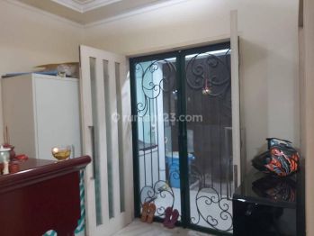 Dijual Cepat Rumah di Taman Harapan Baru, Dalam Cluster, Bekasi.