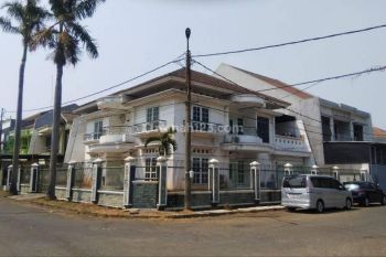 Rumah Second Megah Kokoh 2 Lantai di Taman Cengkareng Jakbar