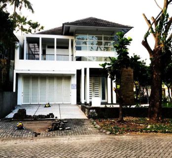 dijual rumah Diamond HiLL citraland jalan kembar samping taman