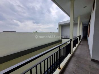 Rumah Mewah Murah Ada Kolam Renang Cherry Field Buah Batu Bandung