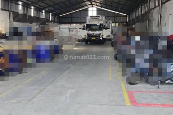 Disewakan Gudang Besar akses Tronton