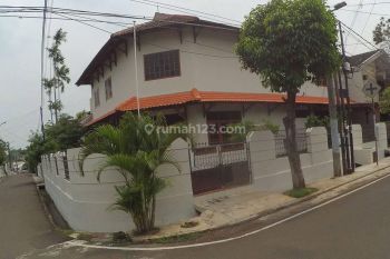 Dijual rumah tanah luas murah di Kebayoran lama, Jakarta Selatan