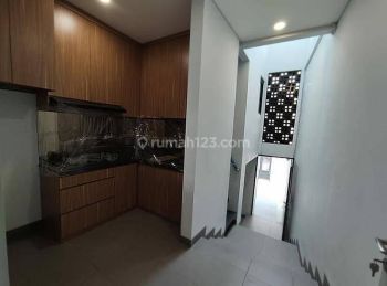 Komp Deplu Cipadu Tangerang