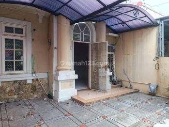 Rumah 1 Lantai Bebas Banjir Taman Semanan indah