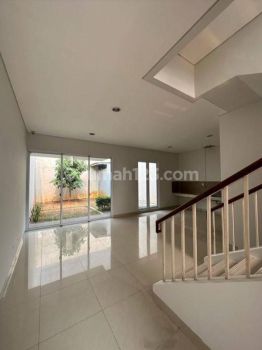 RUMAH DISEWA INGENIA, BSD NO COBROKE