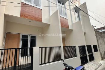 Non.630 Rumah New 3 Lantai Tanjung Duren Jakarta Barat