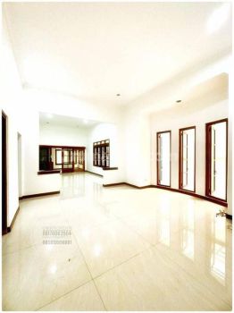 Rumah Menteng Sudah Renovasi Daerah Elit Bisa Office Atau Rumah