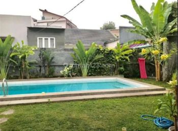 Lebak Bulus Dekat Batan Rumah Villa 2 Lt Swimming Pool Jalan 2 Mobil 2 Km Ke Tol