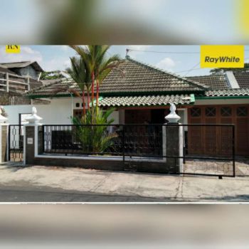 disewakan rumah semi furnish ngaglik