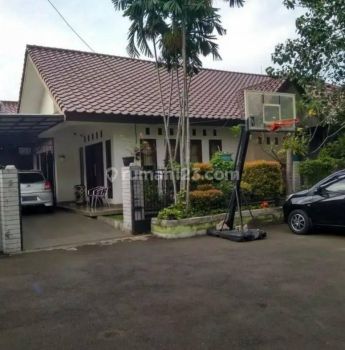 Rumah Asri dalam komplek lokasi strategis dekat MRT Fatmawati