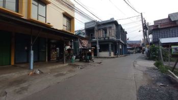 Ruko 2 lantai siap untuk usaha, lokasi dekat pasar