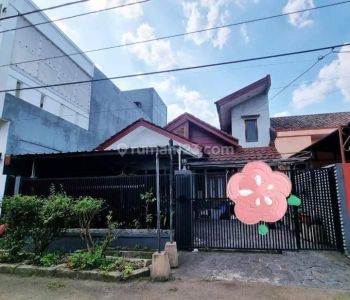 Dijual Rumah di Bulevar Hijau Harapan Indah Bekasi Barat