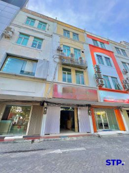 Jual cepat, Ruko 4 lantai di Mega Galaxy Hadap Jalan Raya