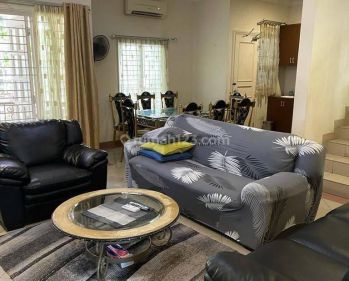 Disewakan Rumah Bgm Full Furnished 8x18m2 5 Kamar 3 Lantai Pik 1