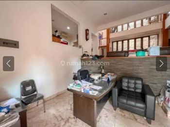 Rumah. S H M . Hoek. Lt469. L23,5 X P20. 3 Lt. Taman Meruya Ilir