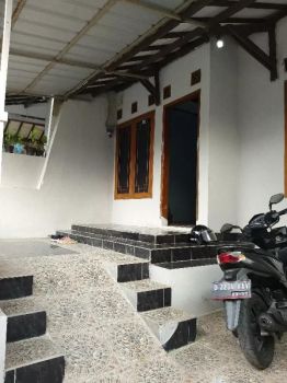 Paling murah   Rumah huni di komplek Puri Cipageran Indah Cimahi