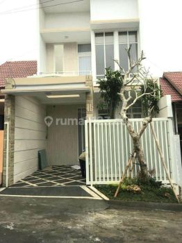Rumah Bagus 2 Lantai di Puncak Dieng Malang