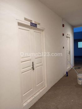 Rumah Bekas Kantor Siap Pakai Di Cipadu Dekat Komp Pajak