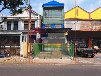 Ruko 3 Lantai di Jalan Poros Malang Surabaya