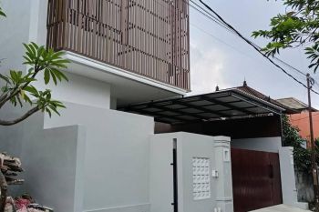 Dikontrakkan Rumah Baru 4BR Lokasi Premium Dekat Ke Canggu & Seminyak