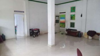Jual cepat gor futsal, rumah, kontrakan 6 pintu dan tanah kebun