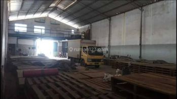 02 12 Gudang di Miami Kayu Besar Kapuk Siap Pakai