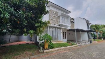 Rumah  Dalam Mini Cluster Dekat Stasiun Kereta Bintaro
