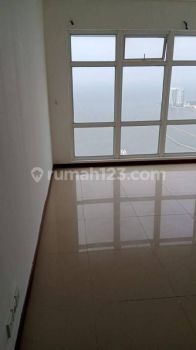 Hunian Terluas Condominium 3br Unfurnish 118m² Bagus