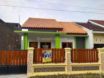 Rumah Type 72 112 Baru SHM Dekat Perkantoran Dekat Gor Dekat Pasar
