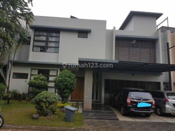 Rumah cantik asri lokasi strategis