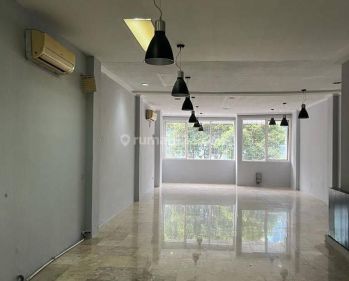Disewakan Ruko 4 Lantai Wijaya Jakarta Selatan