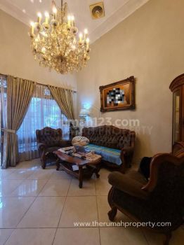 Rumah 2 Lantai Dijual Dalam Komplek di Tanah Kusir Dekat Ke Pim