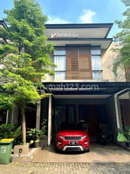 Rumah Minimalis Modern Dalam Townhouse Dekat Jalan Utama