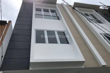 Disewakan Ruko Bagus Strategis di Taman Kopo Indah 1 Bandung