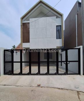 Rumah di Jati waringin BATA MERAH Free BPHTB dan kitchenset. Etty