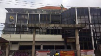 Disewakan gedung komersil 4 lantai di pusat Denpasar