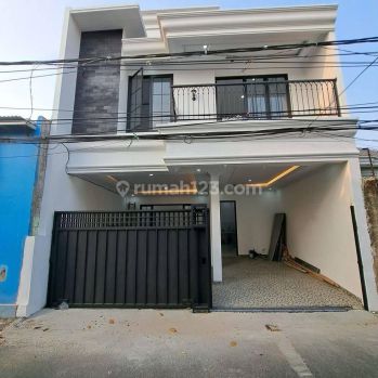 Rumah 2 Lantai Dekat Stasiun tanjung Barat