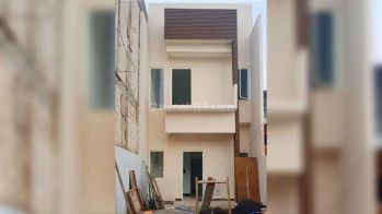 Rumah Baru 2 Lantai Harga Dibawah Pasar Kota Surabaya