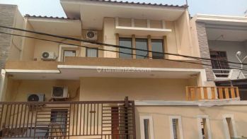 Disewa Rumah Kelapa Gading Komplek Walikota Uku 8x15 Rapi 2 Lt Dekat Ke La