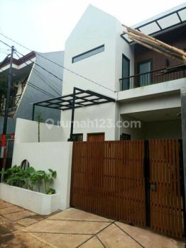 Rumah Murah 2 Lantai Dalam Cluster Siap Huni